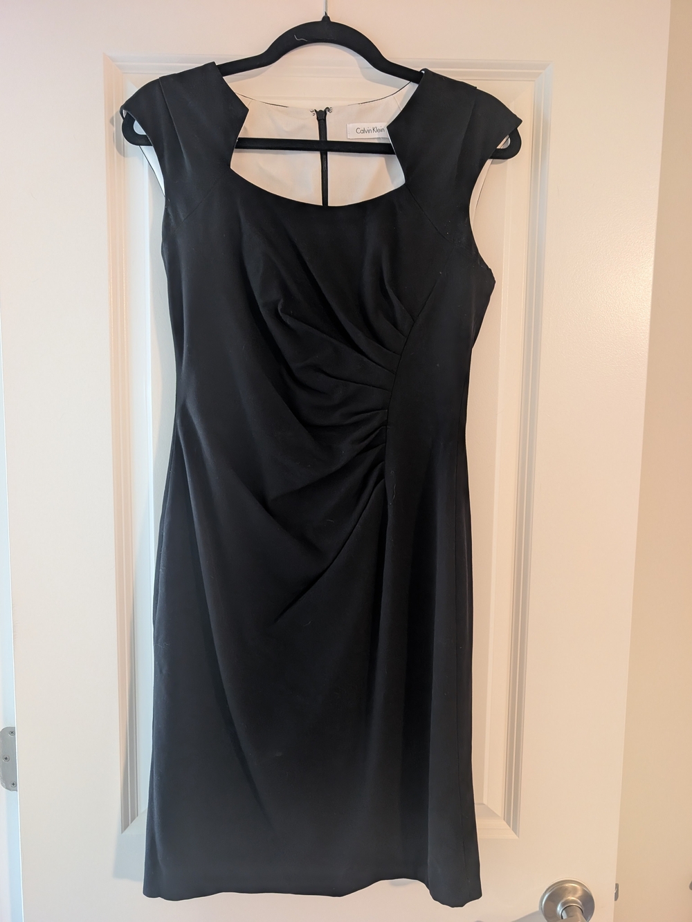 Calvin Klein Black Cap-Sleeve Ruched Midi Dress